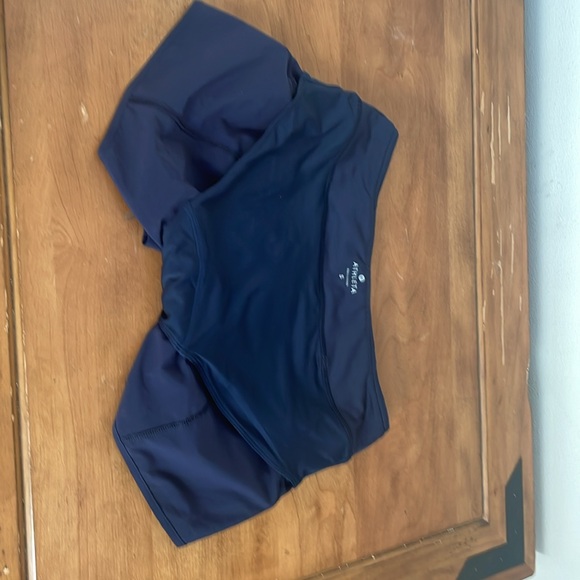 Athleta Women's Navy Athletic Shorts Size Small - Picture 9 of 9